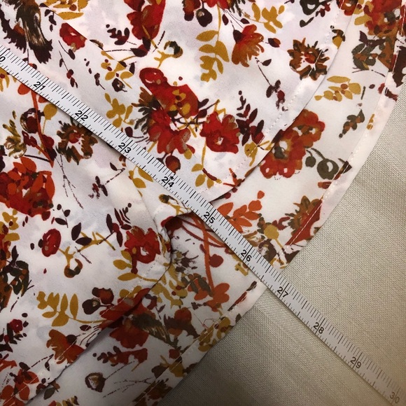 Adrianna Papell Floral Popover Blouse - Picture 10 of 12